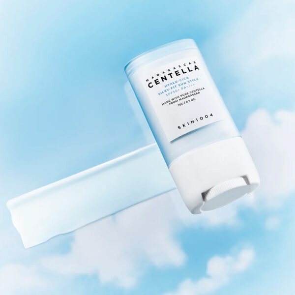 ضد آفتاب استیکی سنتلا SPF50 مدل هیالو سیکا - تصویر 2